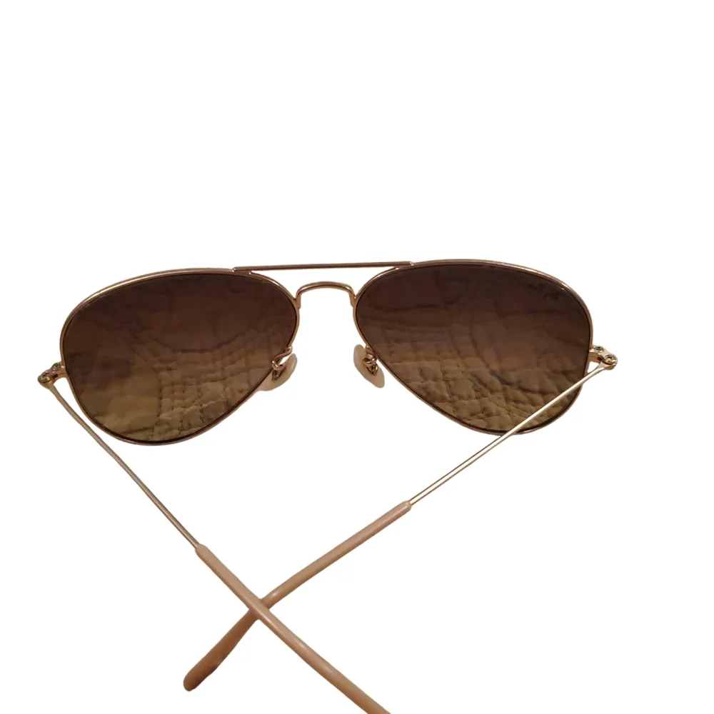 Ray Ban Aviator Large Gold Sunglasses and Case - Picture 5 of 11